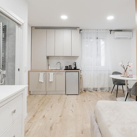 Classy & Cozy Apartment Любляна Екстер'єр фото